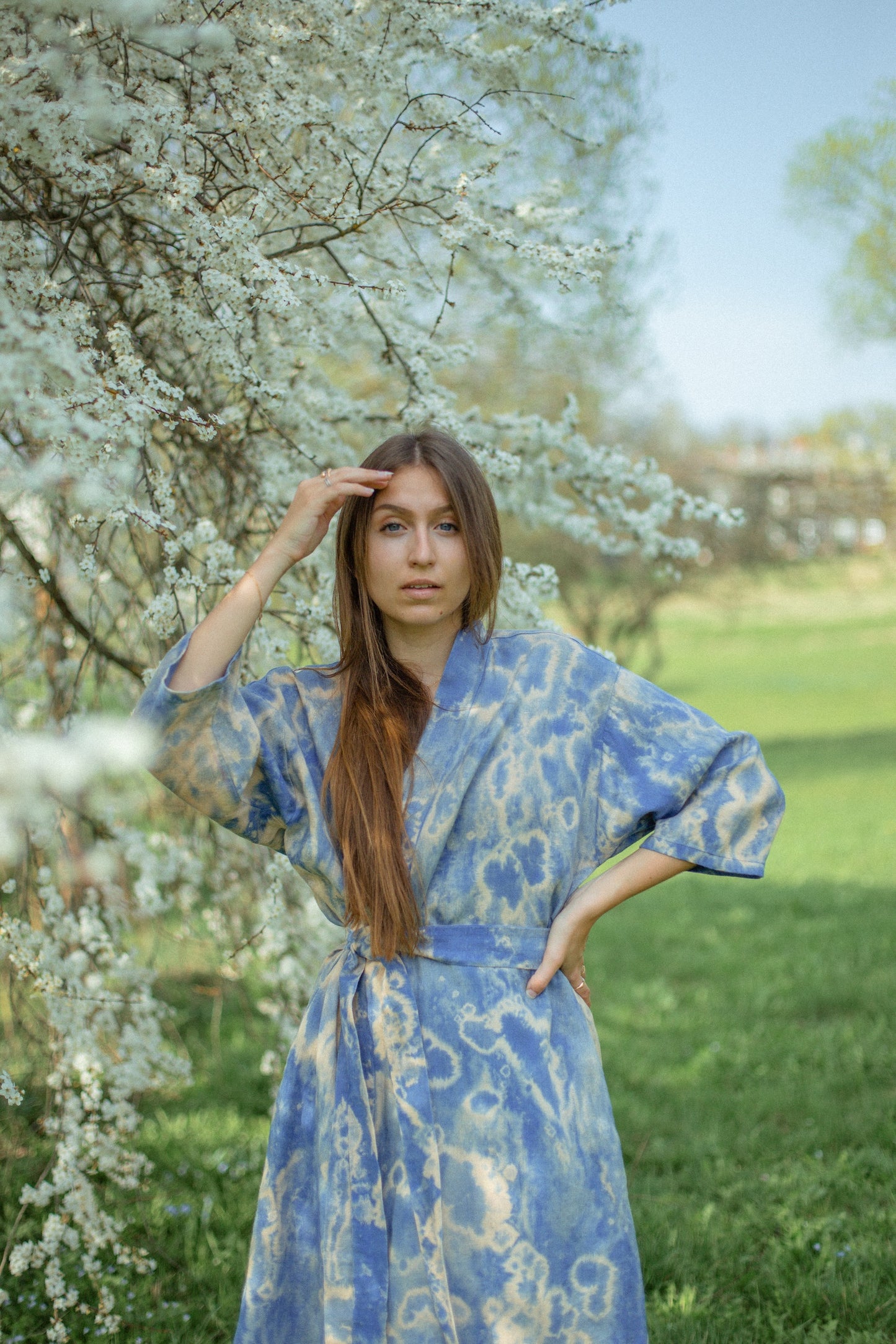 Aaktuāli! Lina kleita "Ziedputekšņi mākoņos"