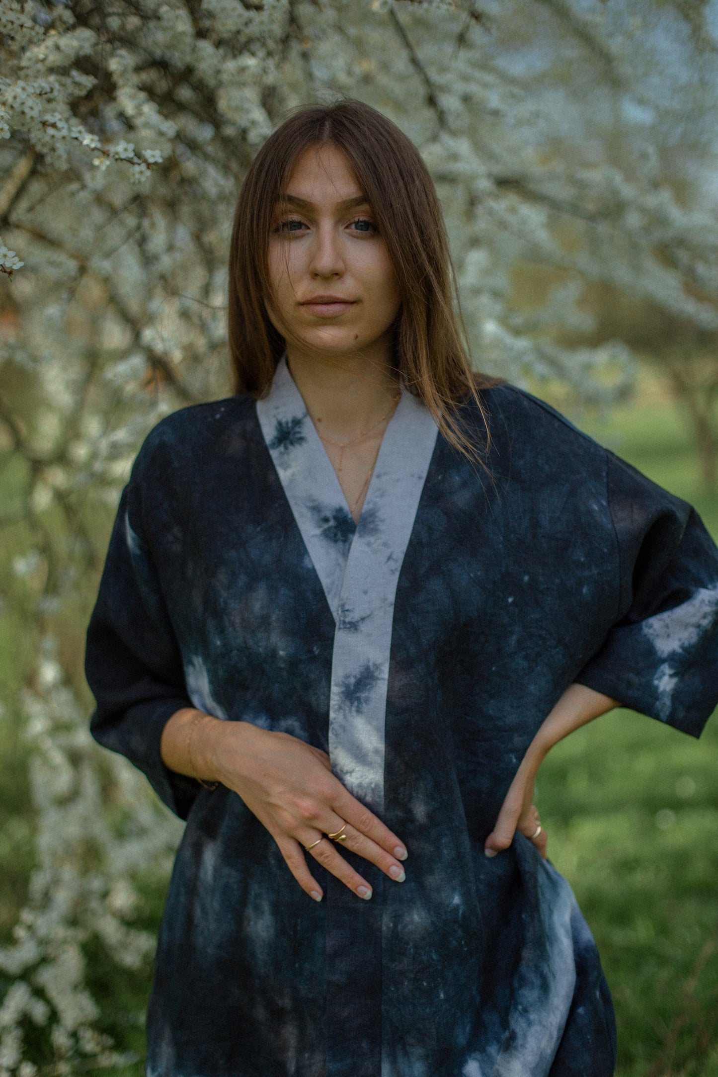 Aaktuāli! Lina kleita “Negaiss un migla”