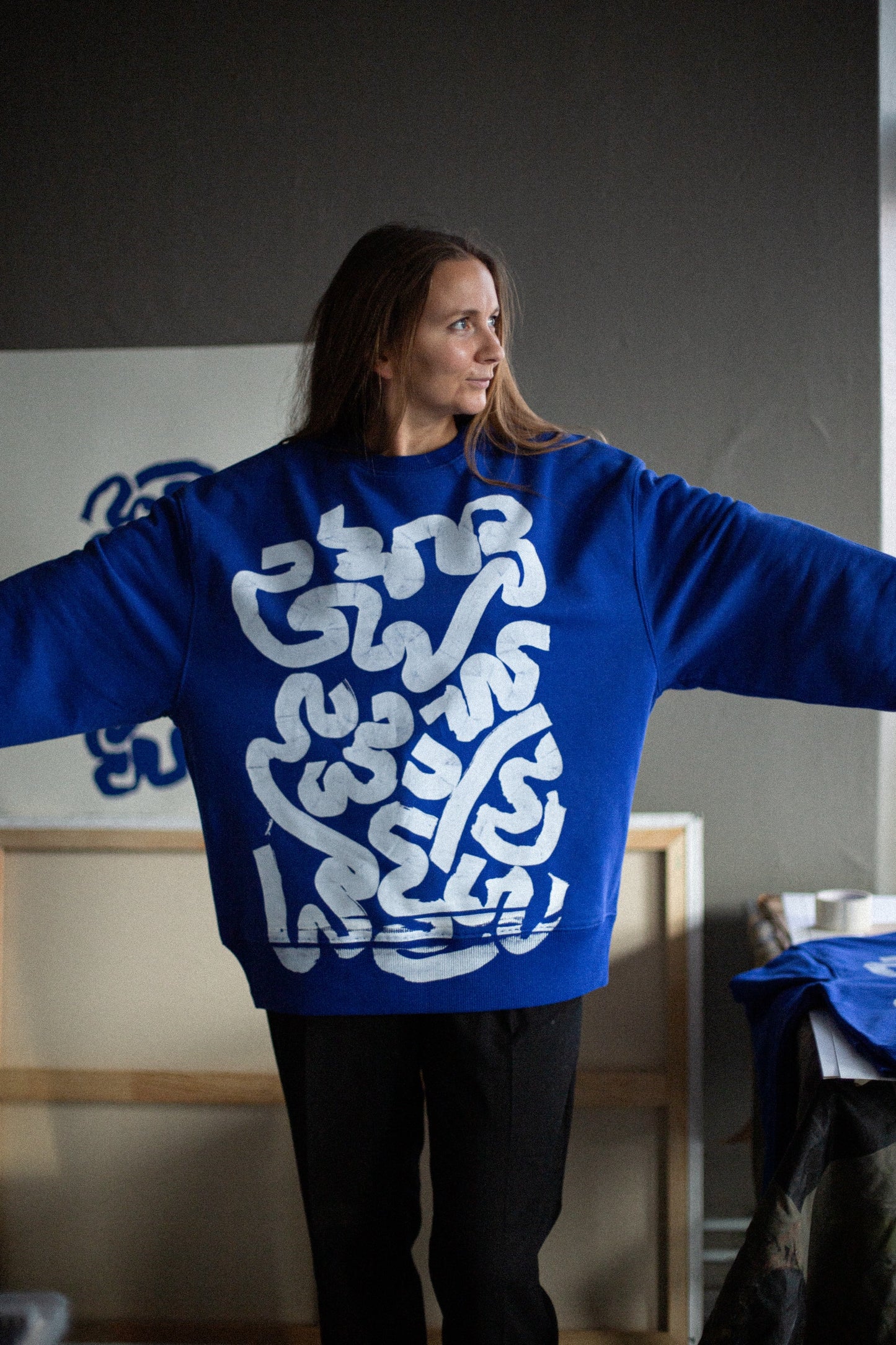 AAktuāli! Royal blue unisex džemperis "Tavas smadzenes ir skaistas"