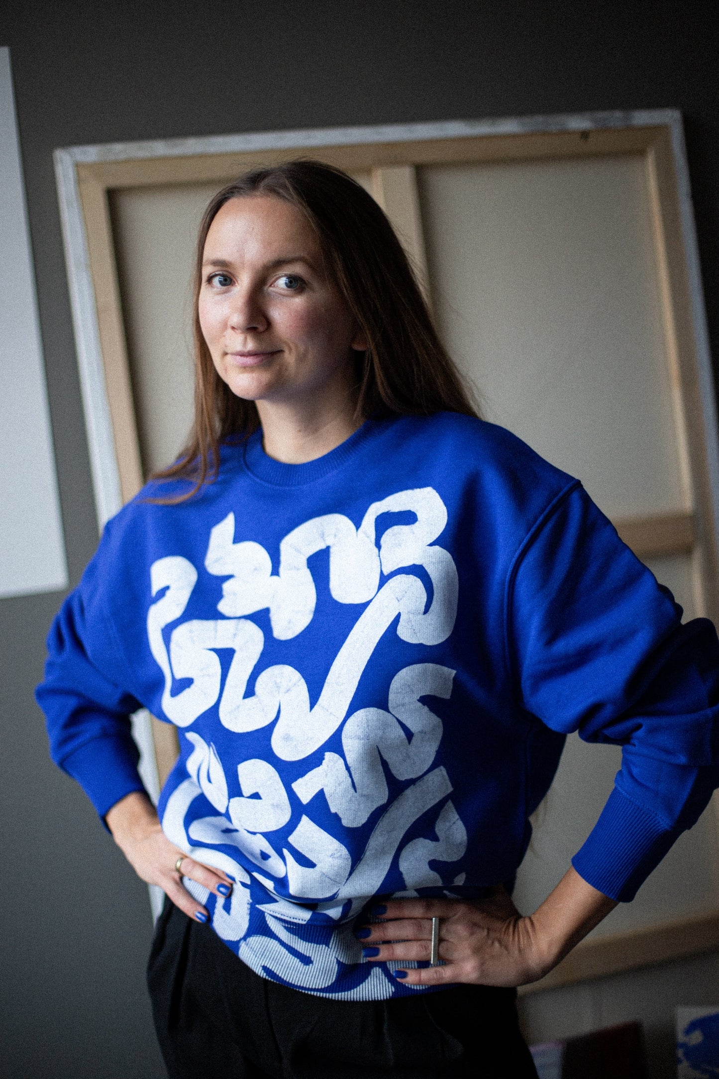 AAktuāli! Royal blue unisex džemperis "Tavas smadzenes ir skaistas"