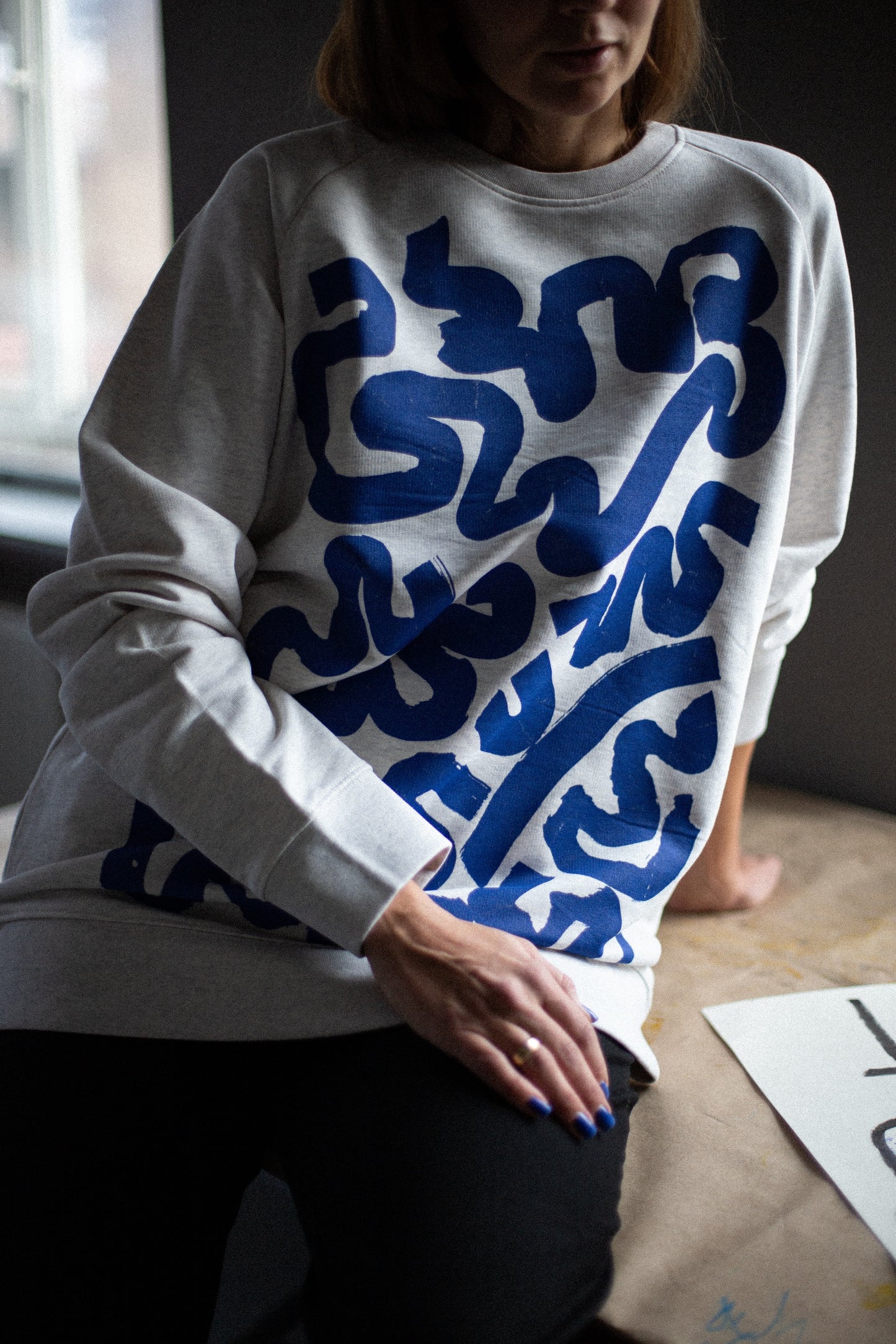 AATLAIDE -20% Balts unisex džemperis "Tavas smadzenes ir skaistas"