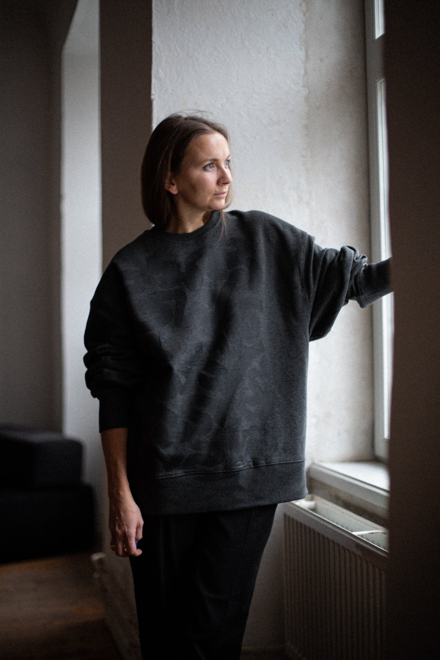 Aktuāli! Pelēks unisex džemperis "Tavas smadzenes ir skaistas"